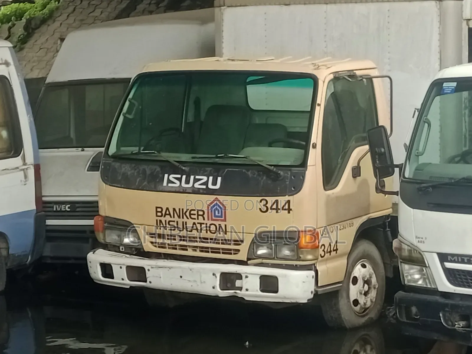 Isuzu Box Truck 6 Tyres (Foreign Used)