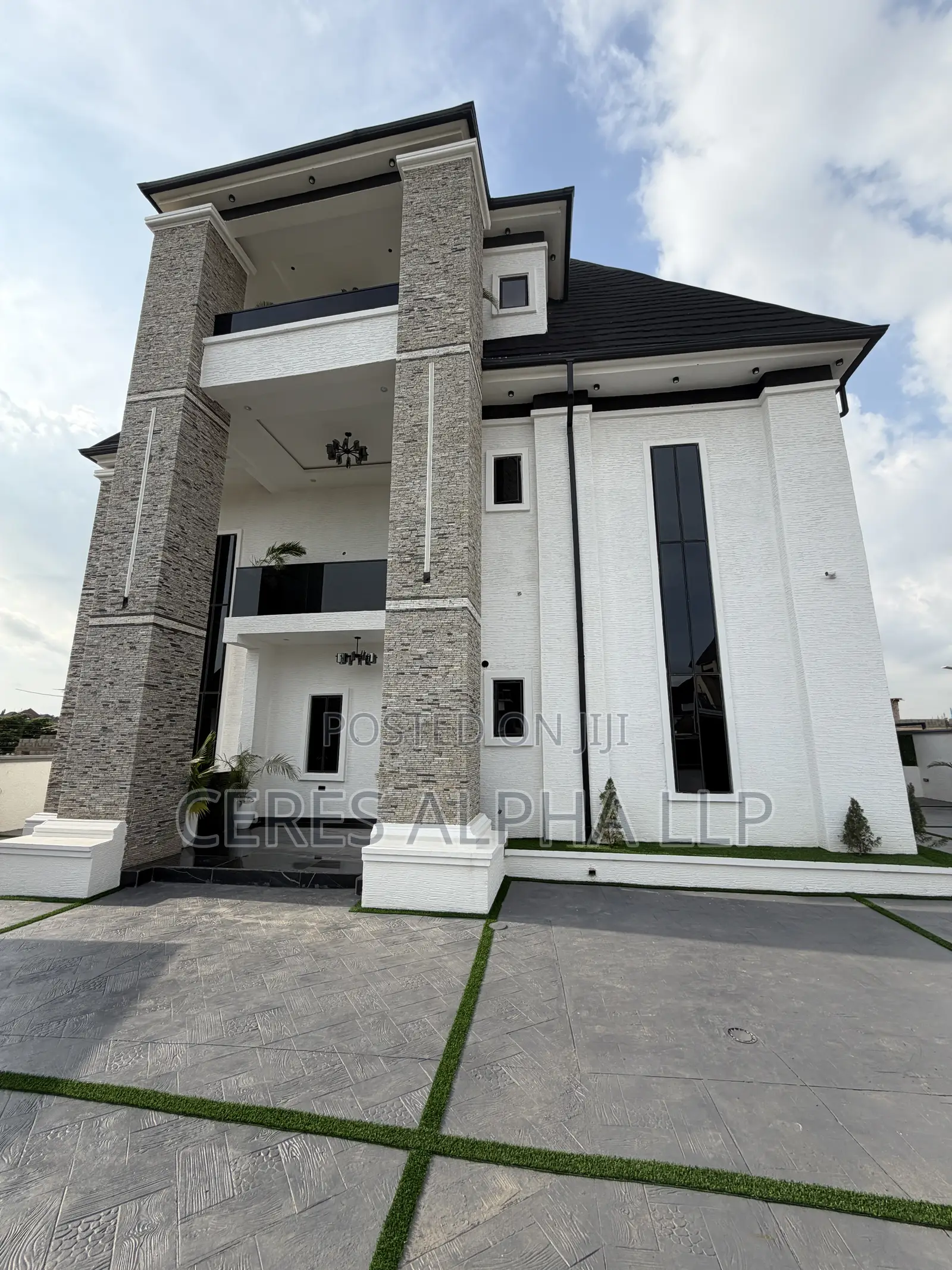 5bdrm Penthouse in Dakwo District for sale