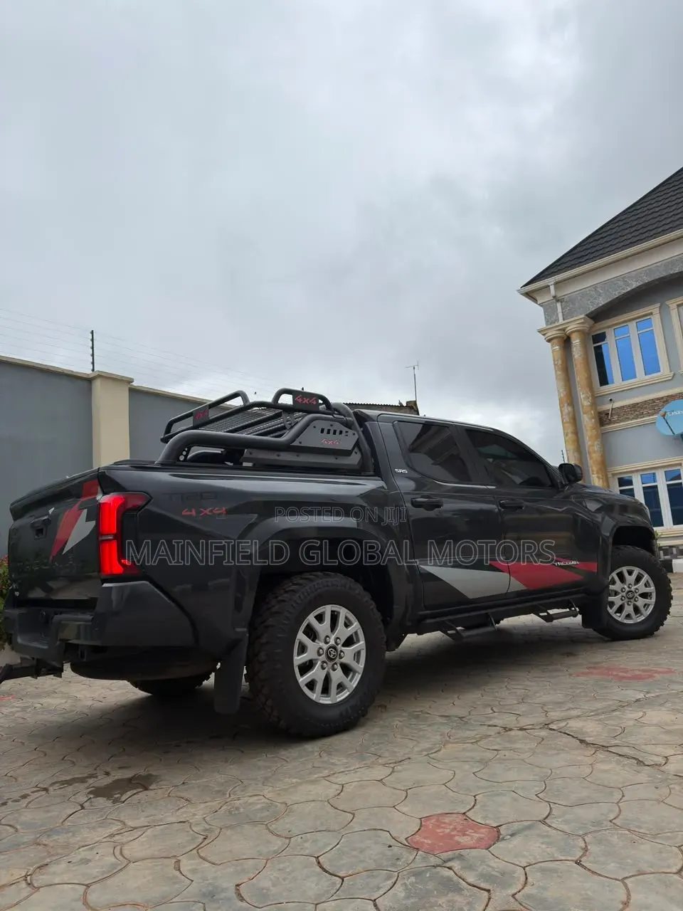 Toyota Tacoma Limited Double Cab 4WD 5.0 ft. SB 2025 Black