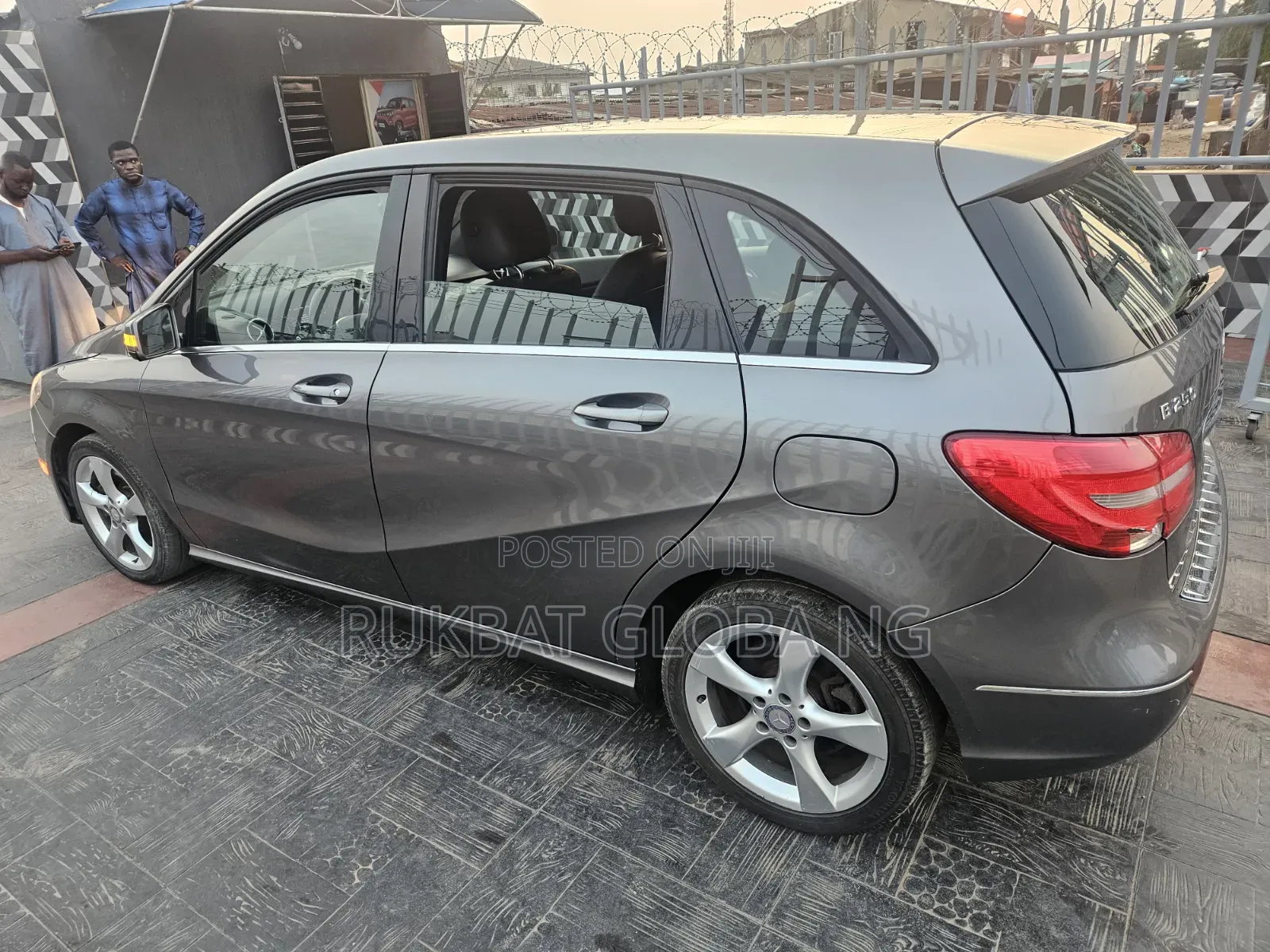 Mercedes-Benz B-Class 2014 Gray
