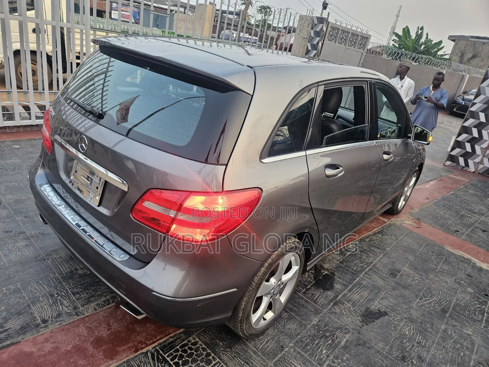 Mercedes-Benz B-Class 2014 Gray
