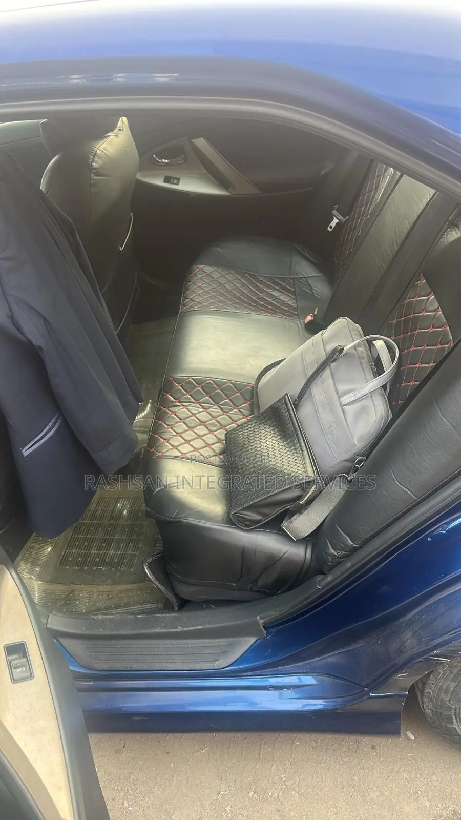 Toyota Camry SE 4dr Sedan (2.5L 4cyl 6A) 2011 Blue