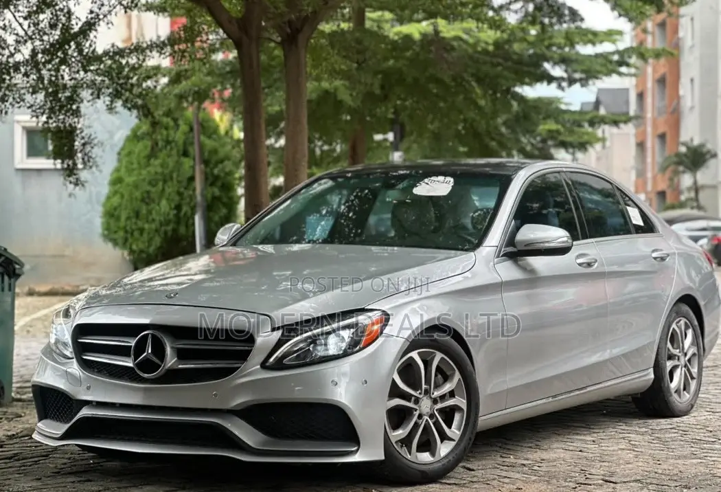 Mercedes-Benz C300 2015 Silver