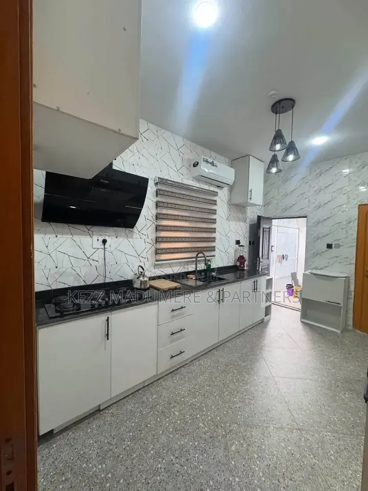 Furnished 4bdrm Duplex in Dr Peter Odili , for sale