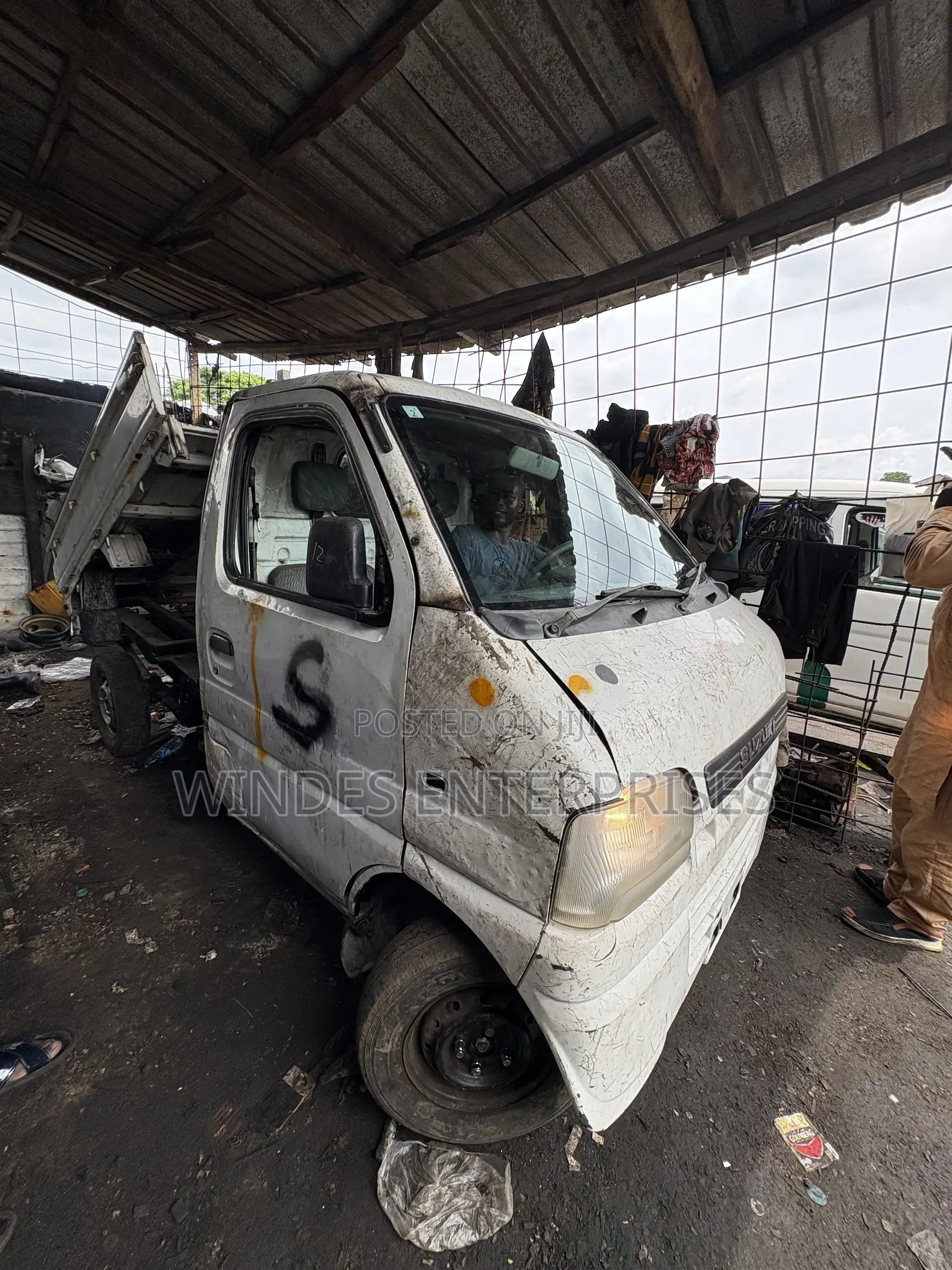 Suzuki Every Carry Mini Dump Truck 2008 White