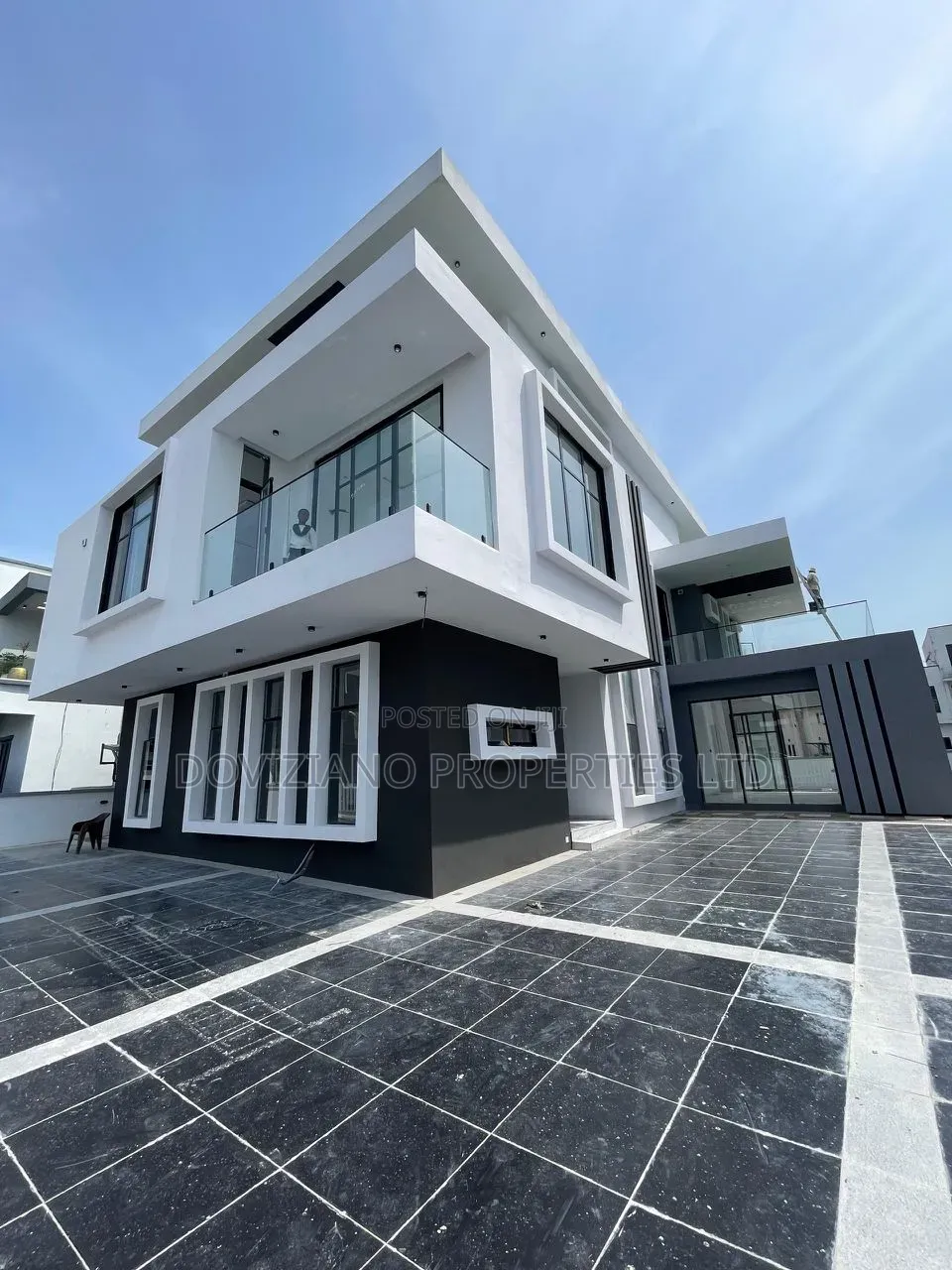 5bdrm Duplex in Ikota for sale
