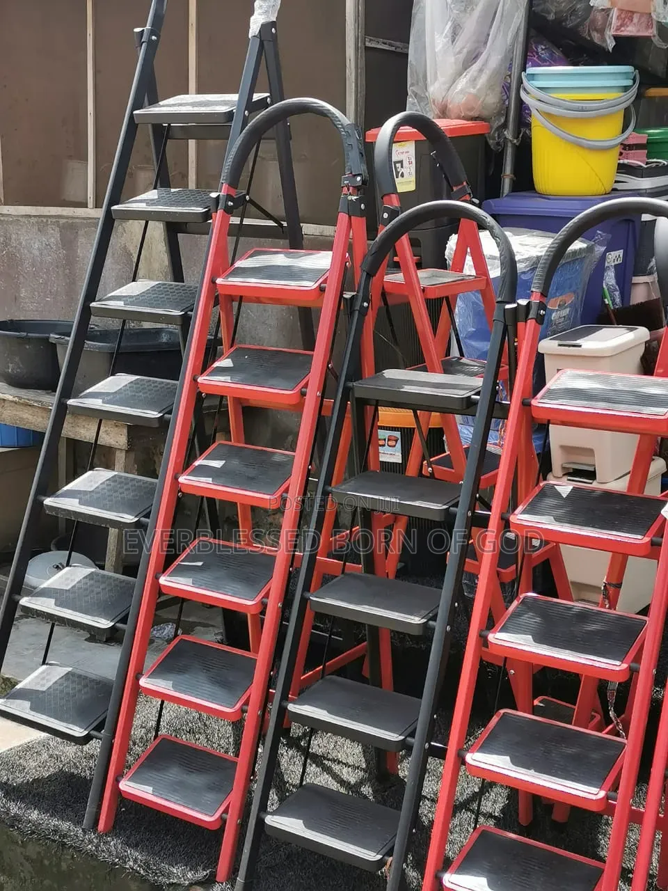 Steel and Aluminum Foldable Step Ladders