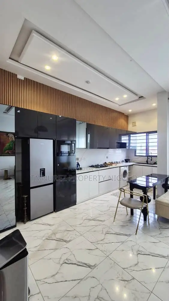 Furnished 2bdrm Apartment in Lekki Phase 1 for rent