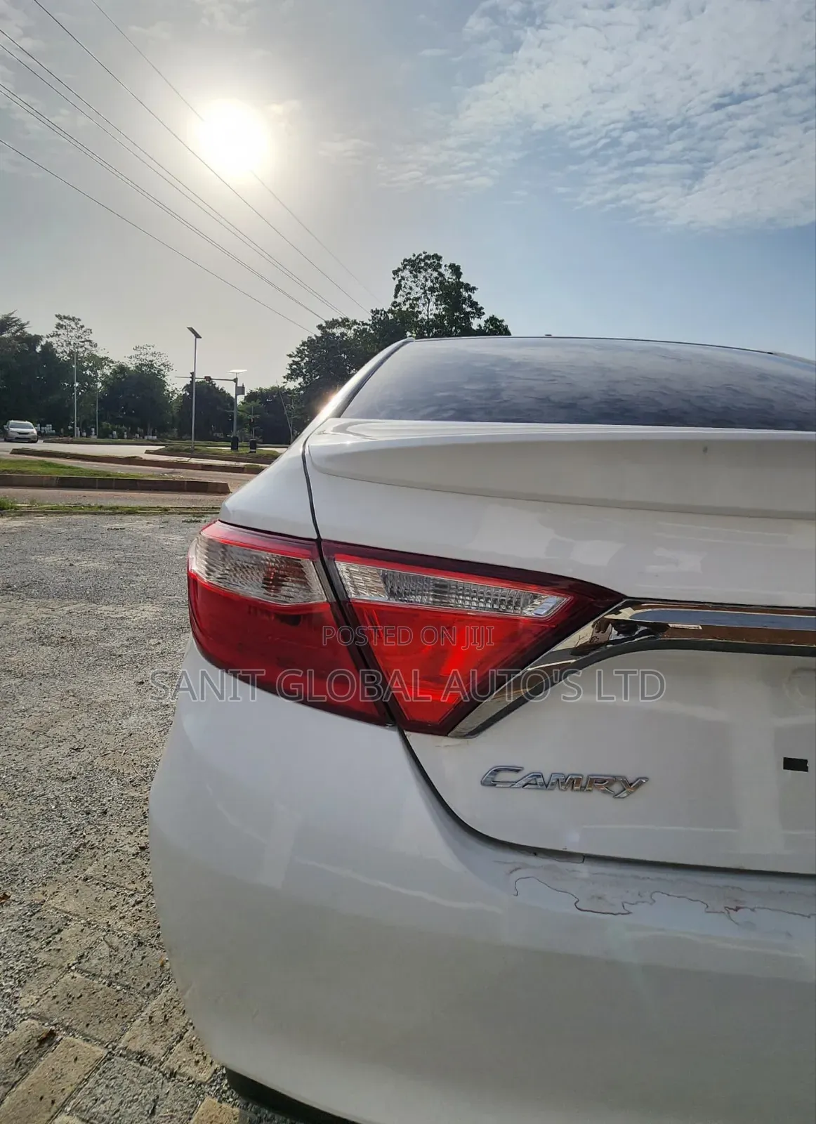 Toyota Camry SE 4dr Sedan (2.5L 4cyl 6A) 2015 White