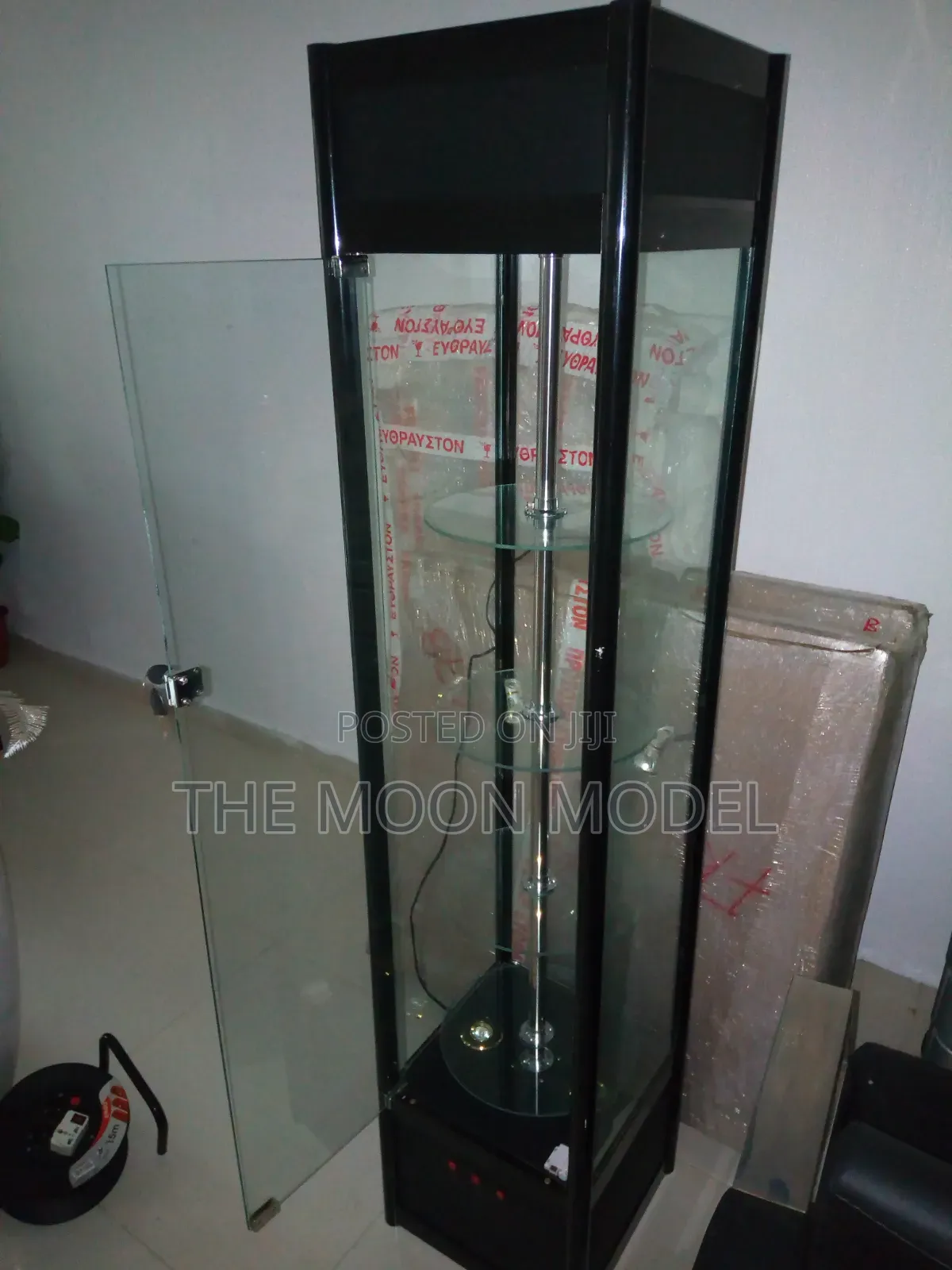 Multipurpose Display Showcase Glass Shelve