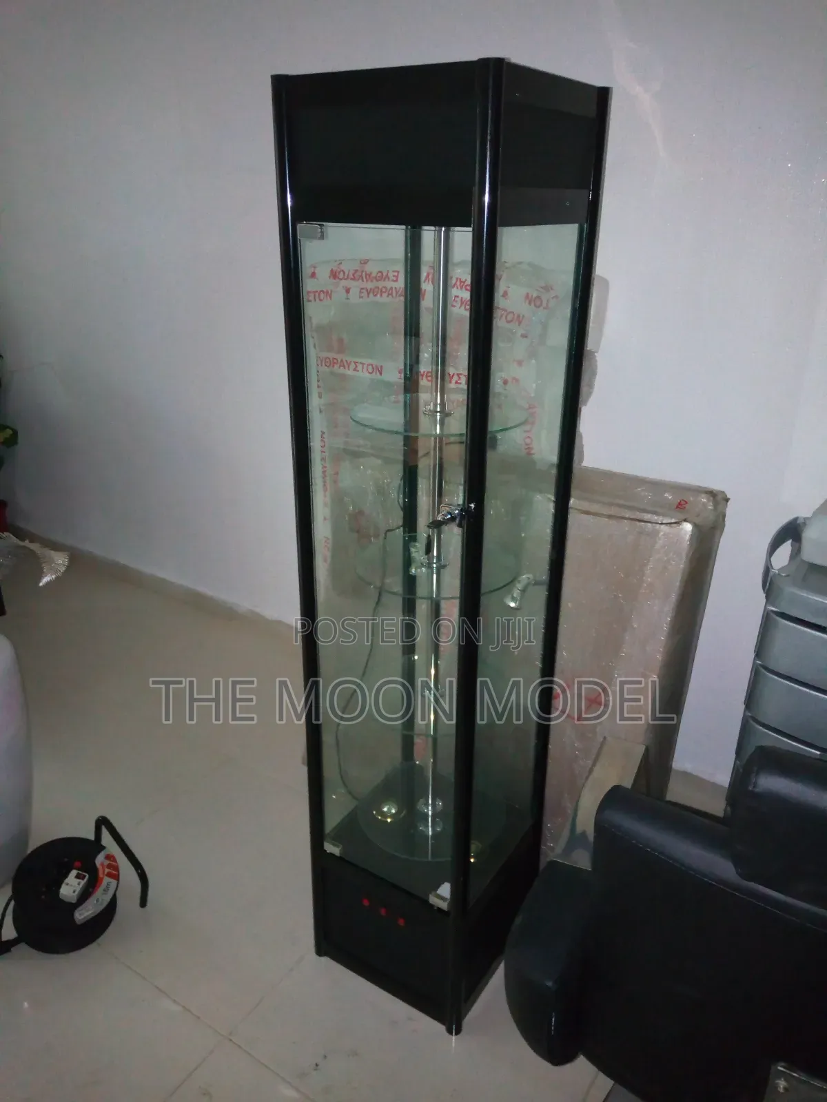 Multipurpose Display Showcase Glass Shelve