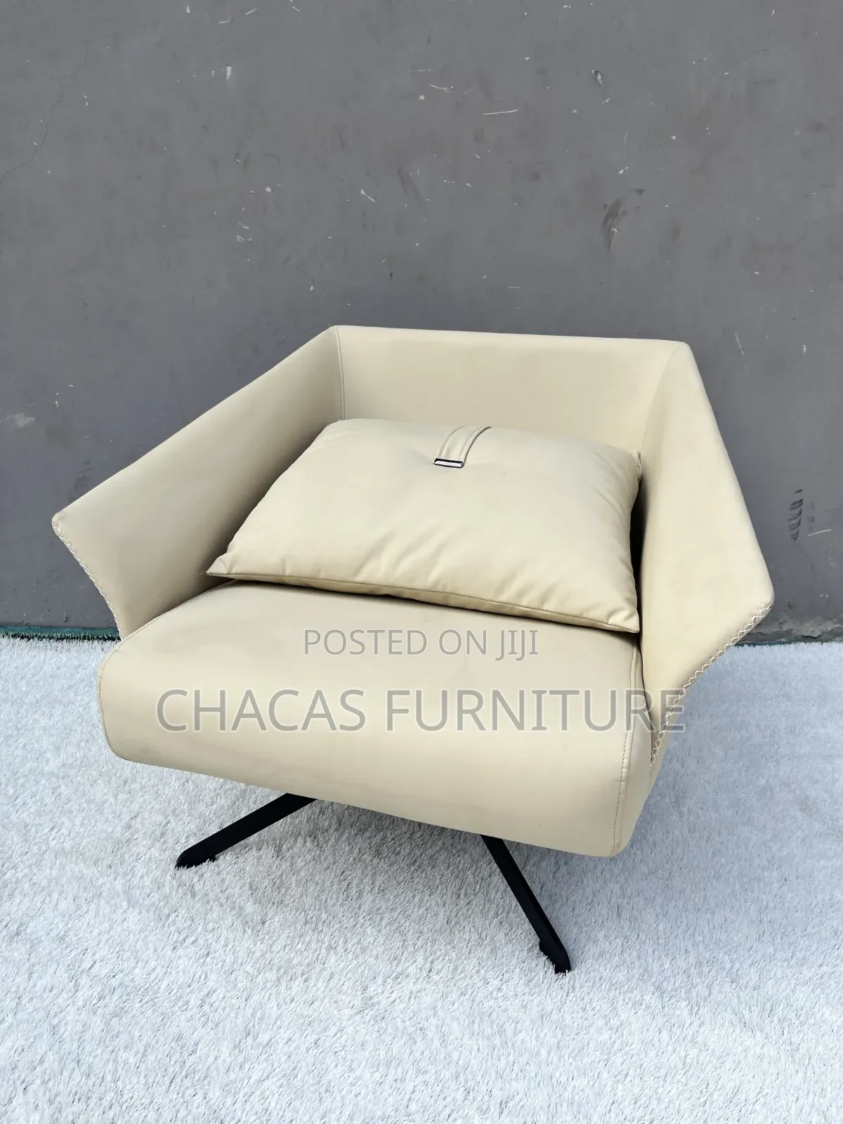 Premium Luxury Leather Swivel Single Accent Chair - Brand New Lounge