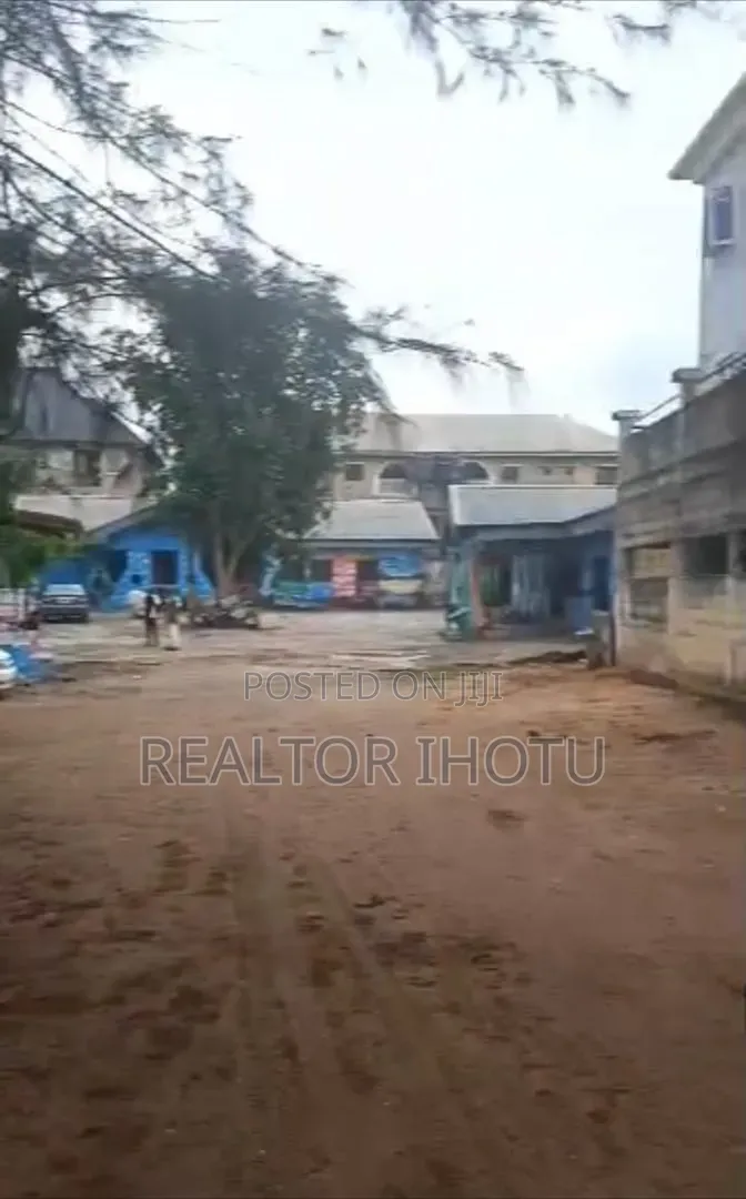 4bdrm Block of Flats in Owerri for sale