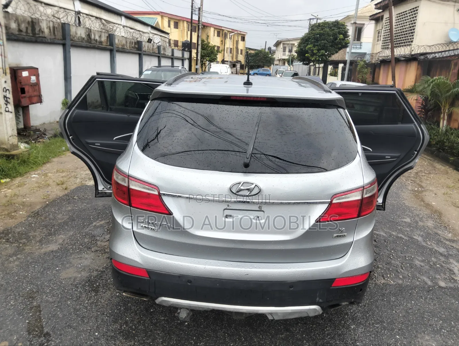 Hyundai Santa Fe GLS 4dr SUV AWD (3.3L 6cyl 6A) 2015 Silver