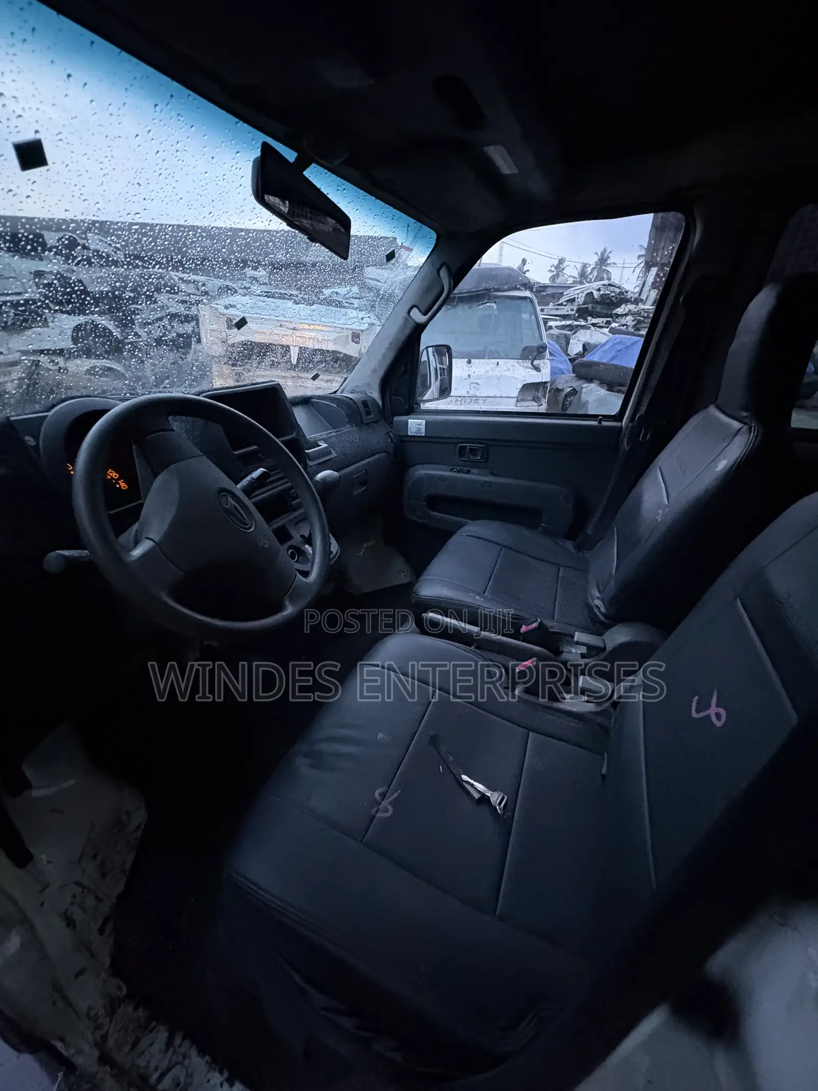 Daihatsu Hijet 2012 White