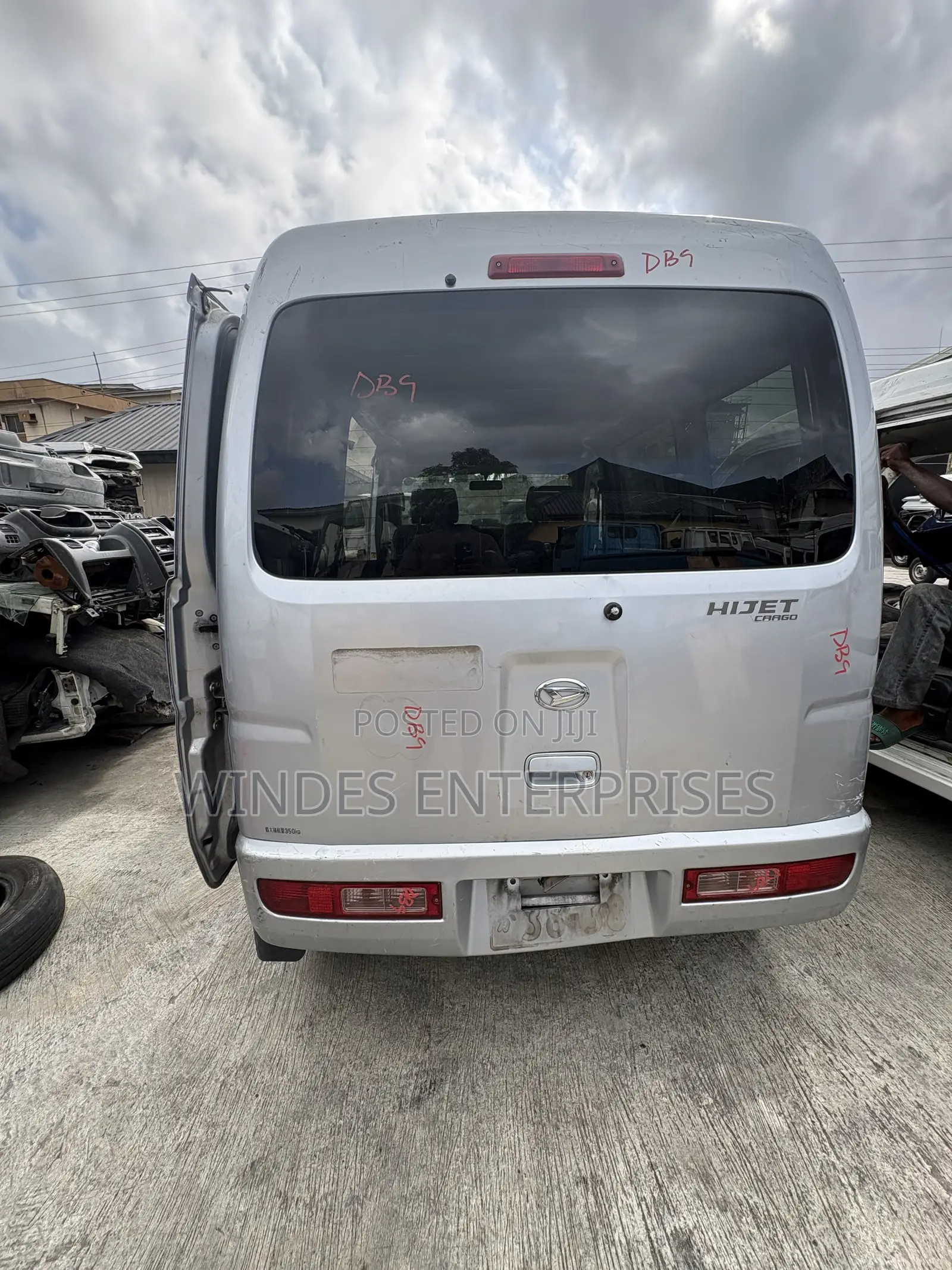 Daihatsu Hijet 2012 White