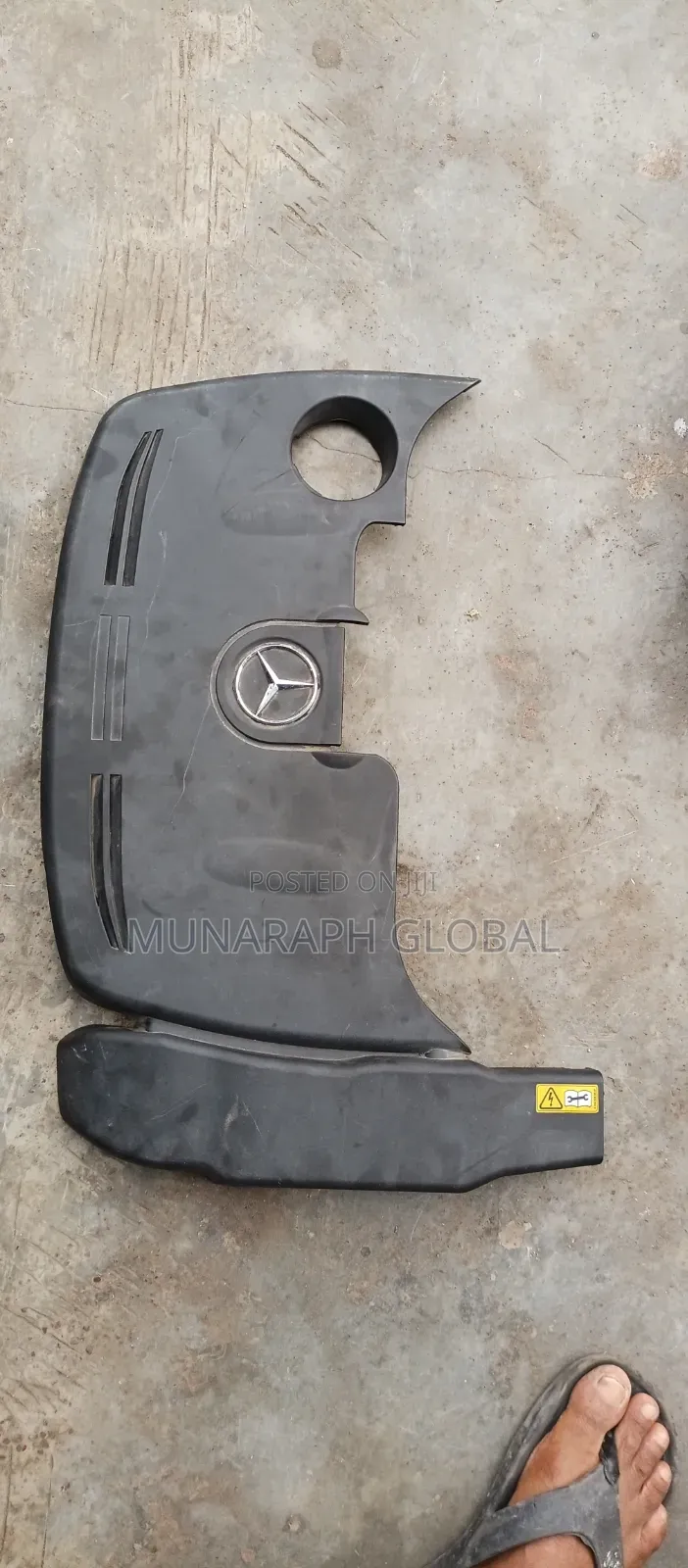 Mercedes Benz Up Engine Cover.