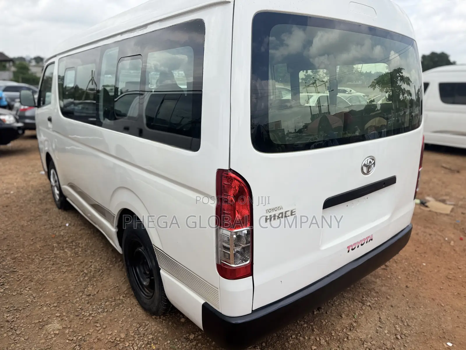 Toyota HiAce 2010 White
