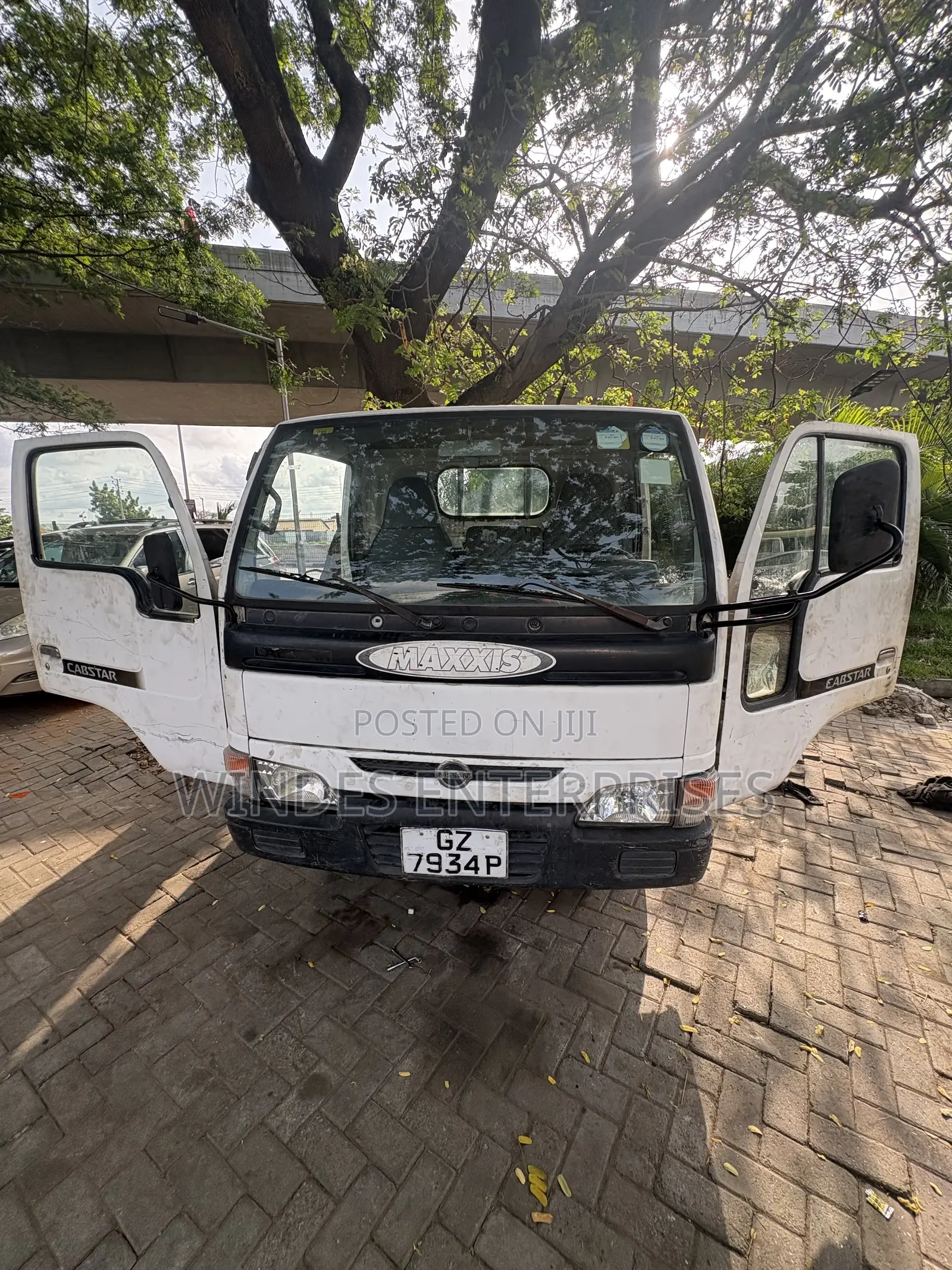 Nissan Cabstar Flatbed