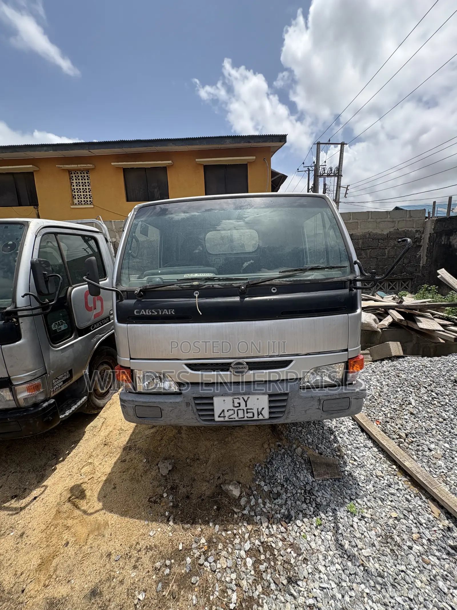 Nissan Cabstar Flatbed Truck 2010
