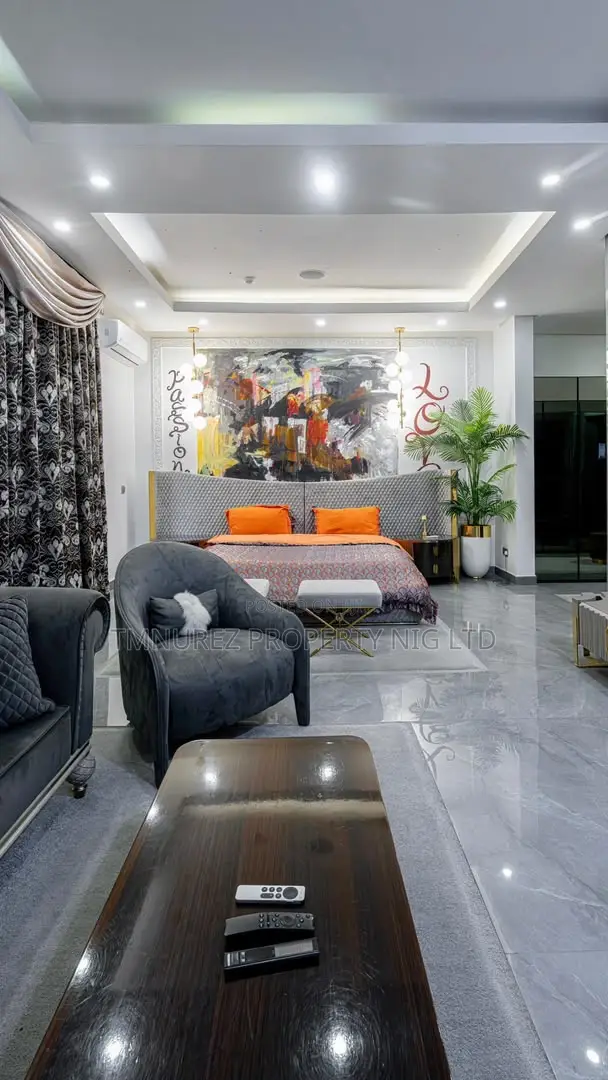 Furnished 5bdrm Duplex in Banana Island for sale