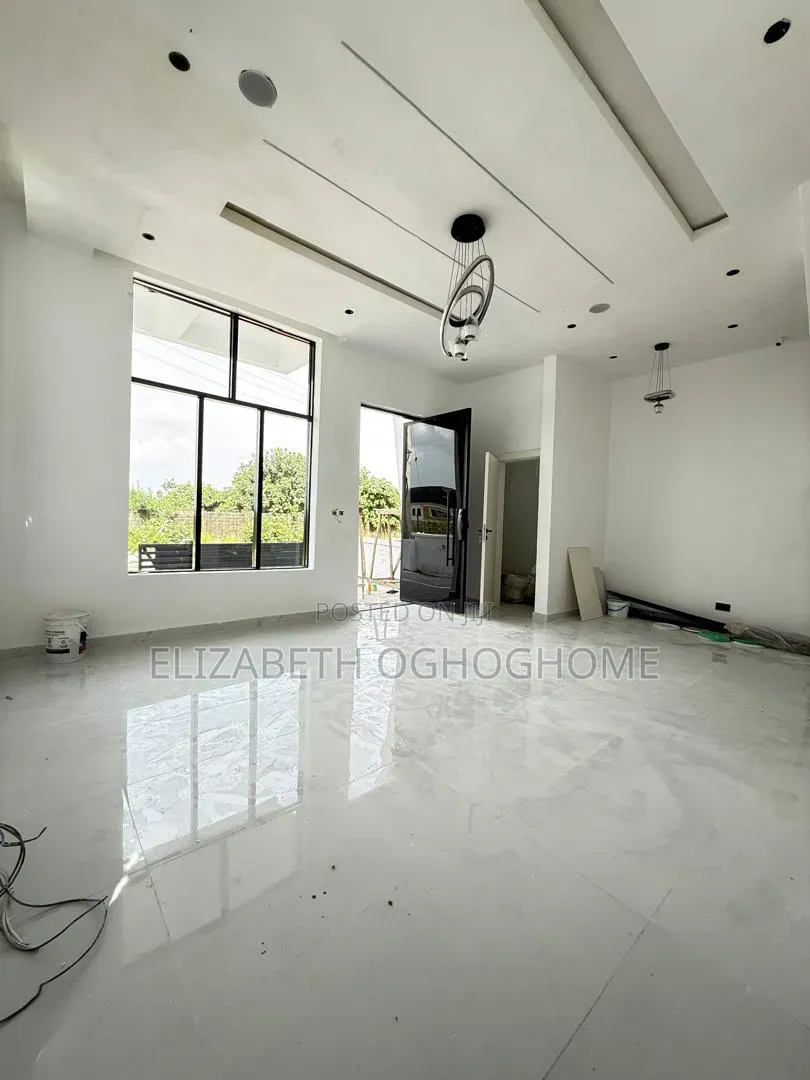 4bdrm Duplex in Sangotedo for sale