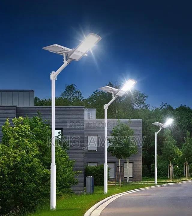 100 Watts Akt Solar Street Lamp – Reliable Night Lighting System