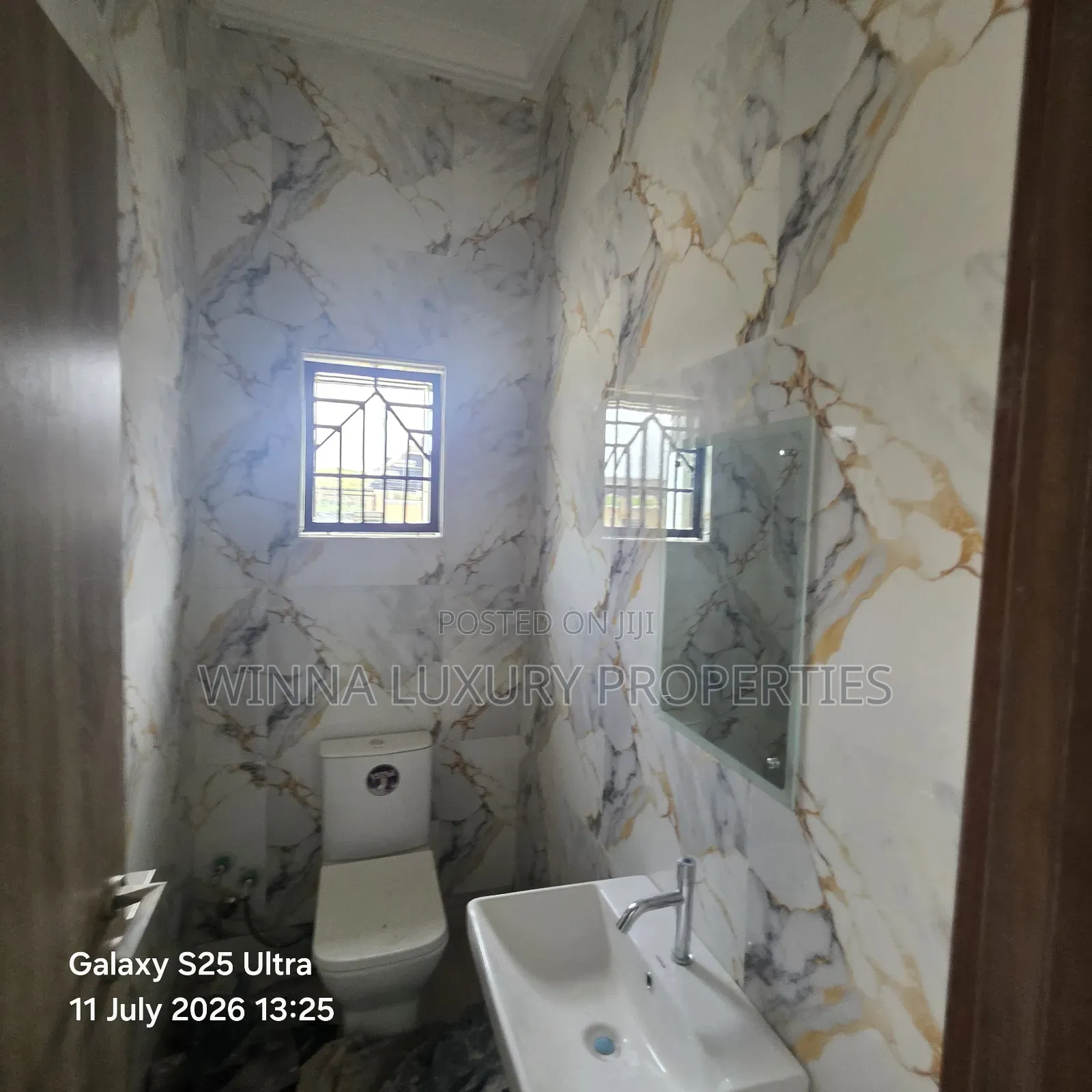 4bdrm Townhouse/Terrace in Behind Shafa Filling, Lugbe District