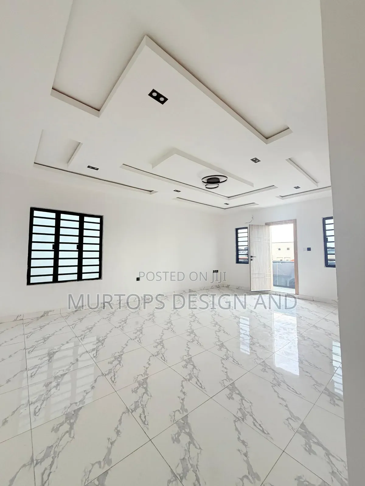 4bdrm Duplex in Medina for sale