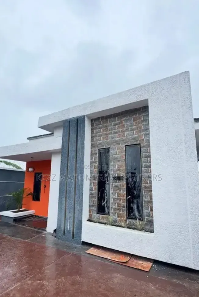 4bdrm Bungalow in Eligbolo Eliozu Port for sale