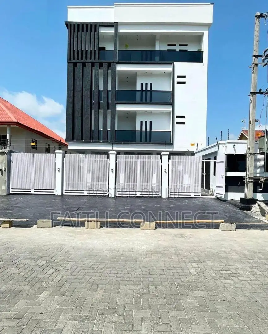 Furnished 3bdrm Apartment in Lekki Phase 1 for sale