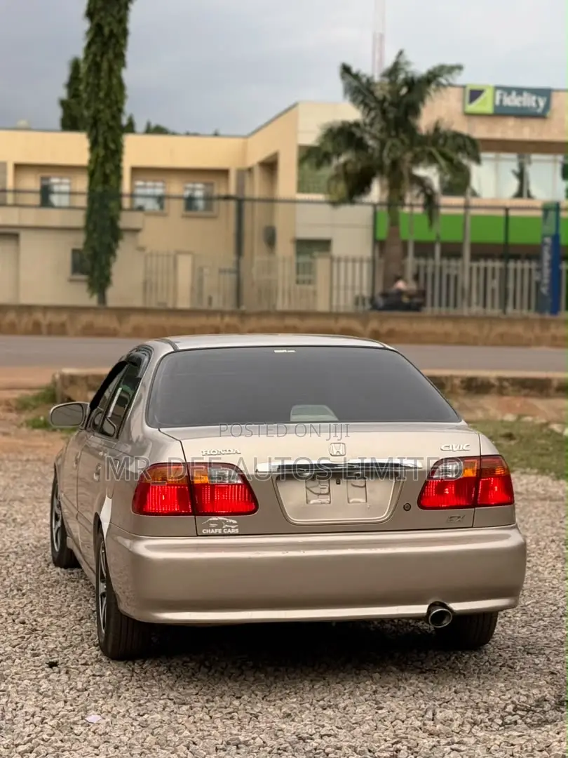 Honda Civic 2002 Gold