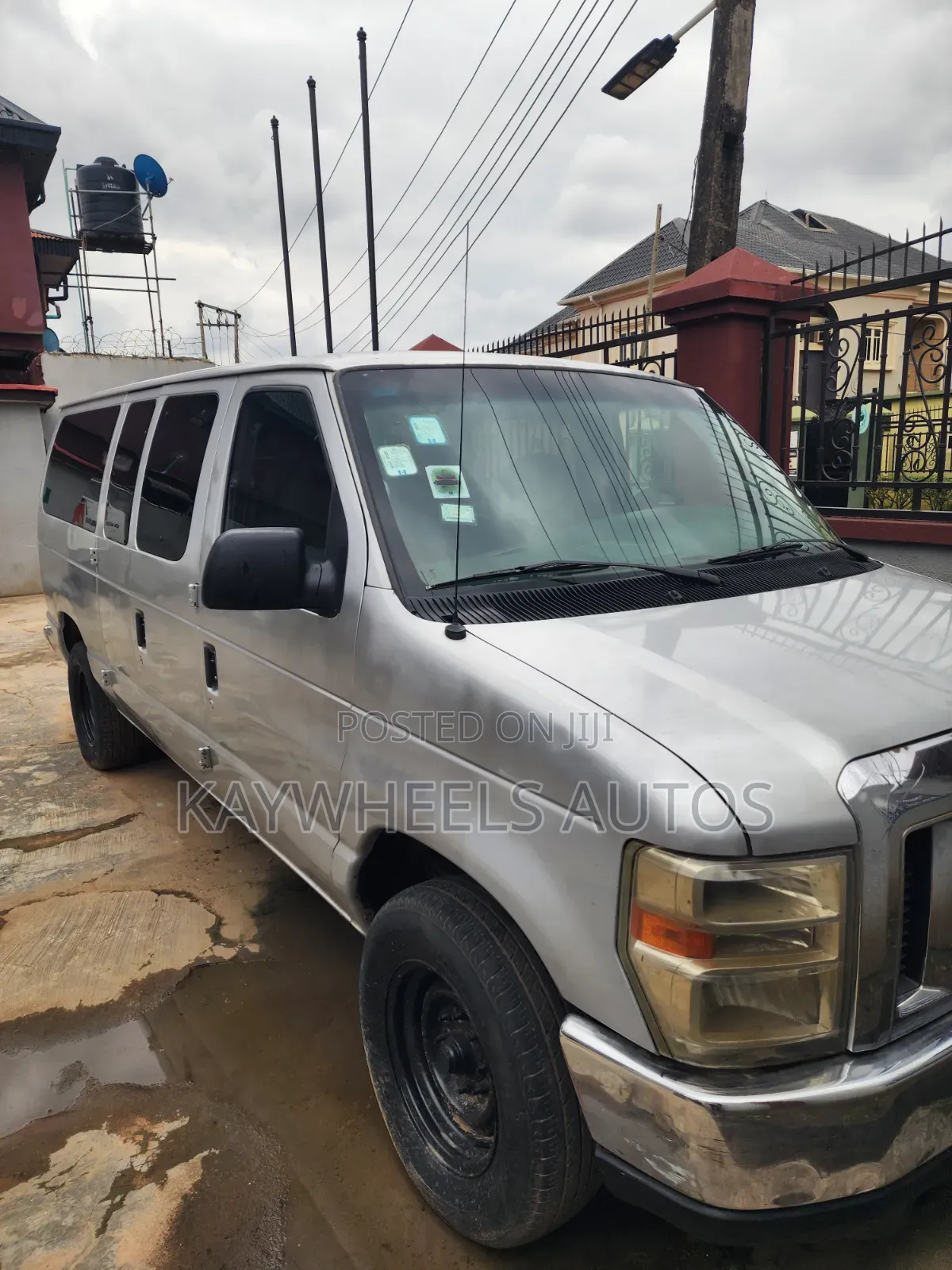 Ford E250 2008 Silver
