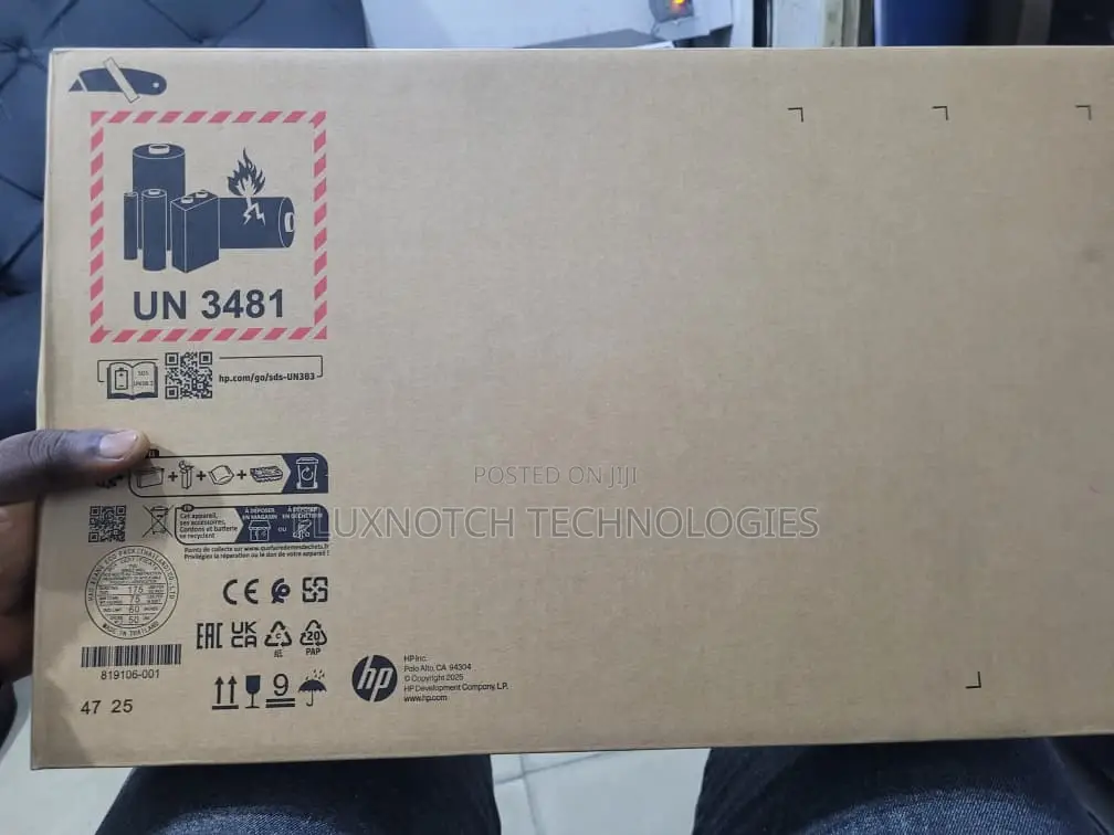 New Laptop HP 14z 8GB Intel Core i3 SSD 256GB