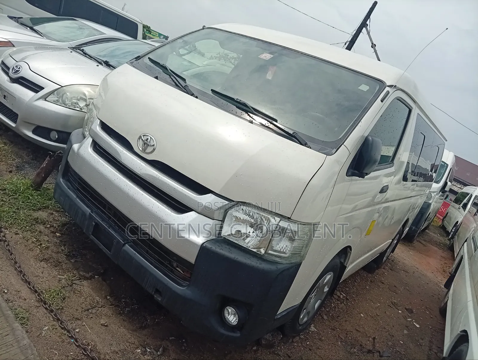 Toyota HiAce 2016 White