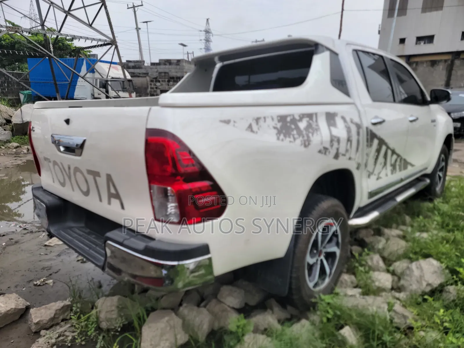 Toyota Hilux 2018 White