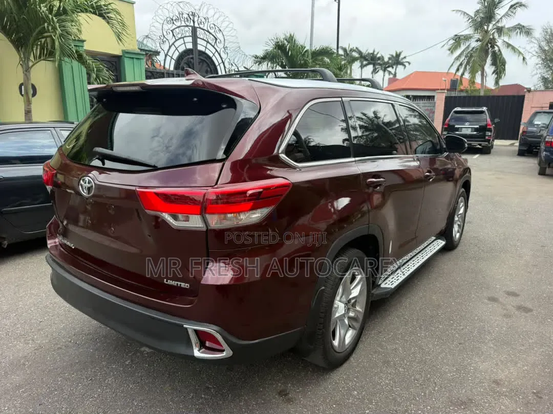 Toyota Highlander Limited 4x4 V6 (3.5L 6cyl 8A) 2017 Red
