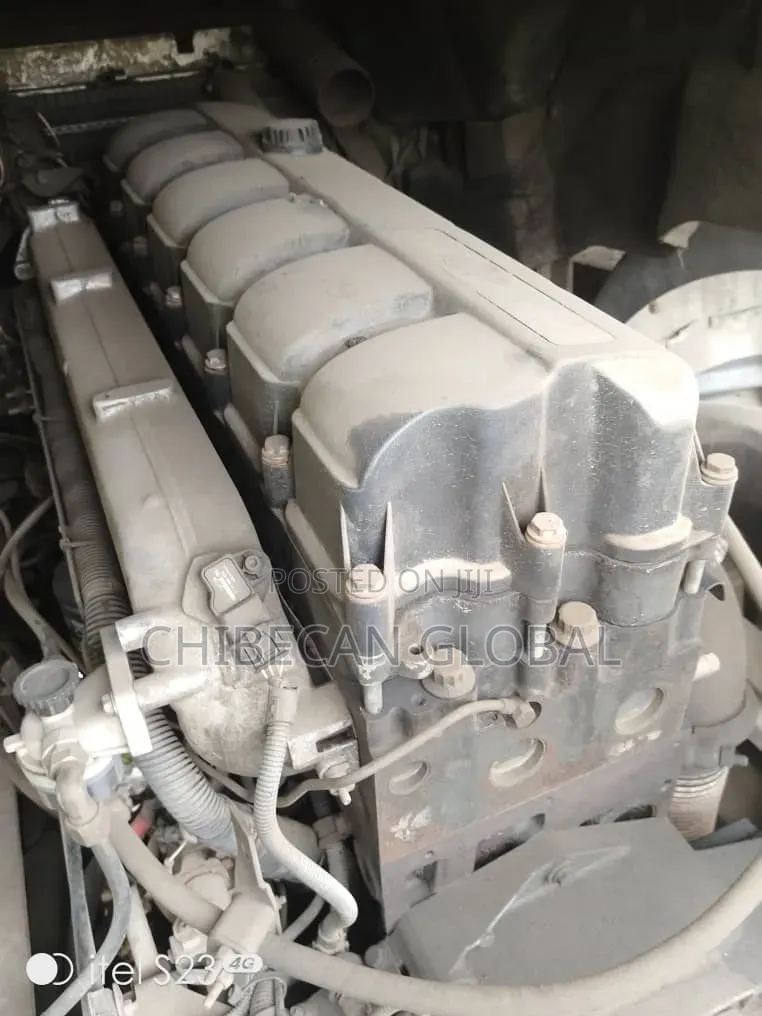 Renault Truck 10 Tyres (Cab and Chassis) Tokunbo