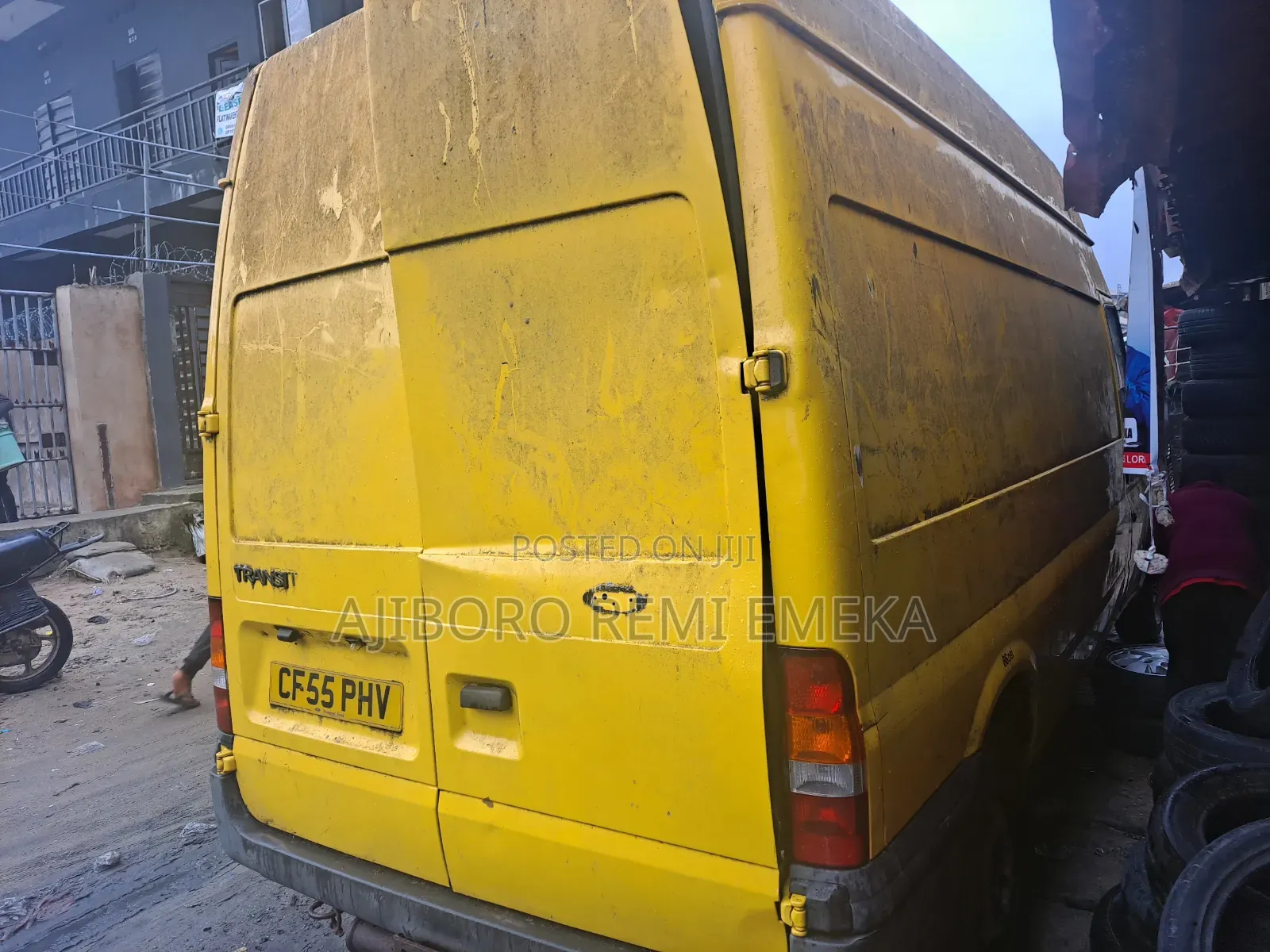 Ford Transit 2004 Yellow