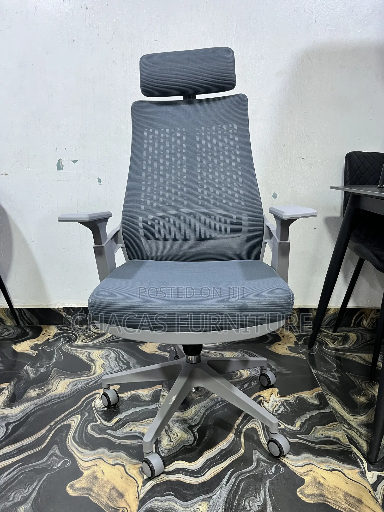 Premium Ergonomic Mesh Office Chair With Adjustable Headrest-Brand New