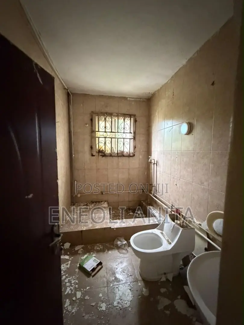 3bdrm Block of Flats in Wuse for rent