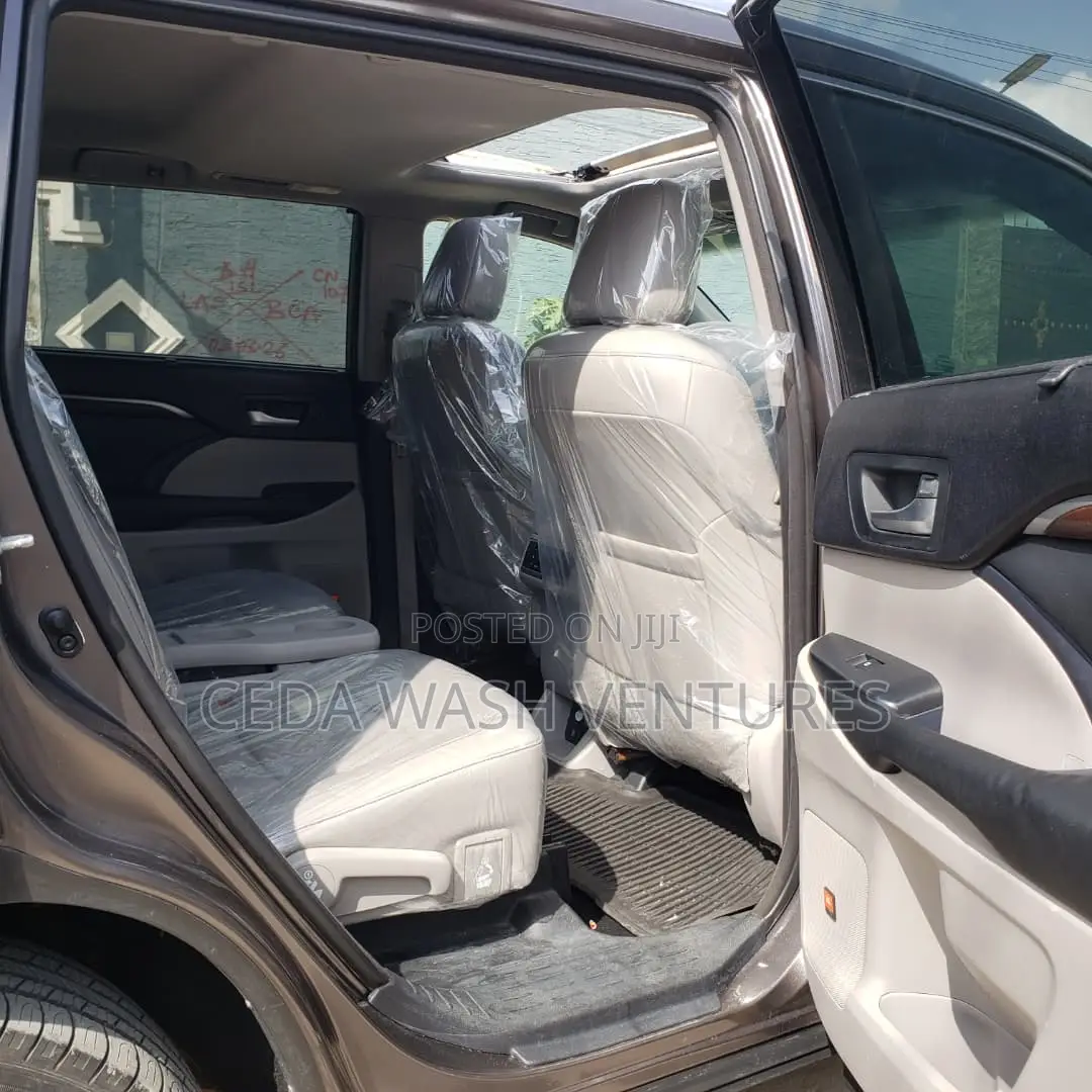 Toyota Highlander Limited 4dr SUV (3.5L 6cyl 6A) 2015 Brown