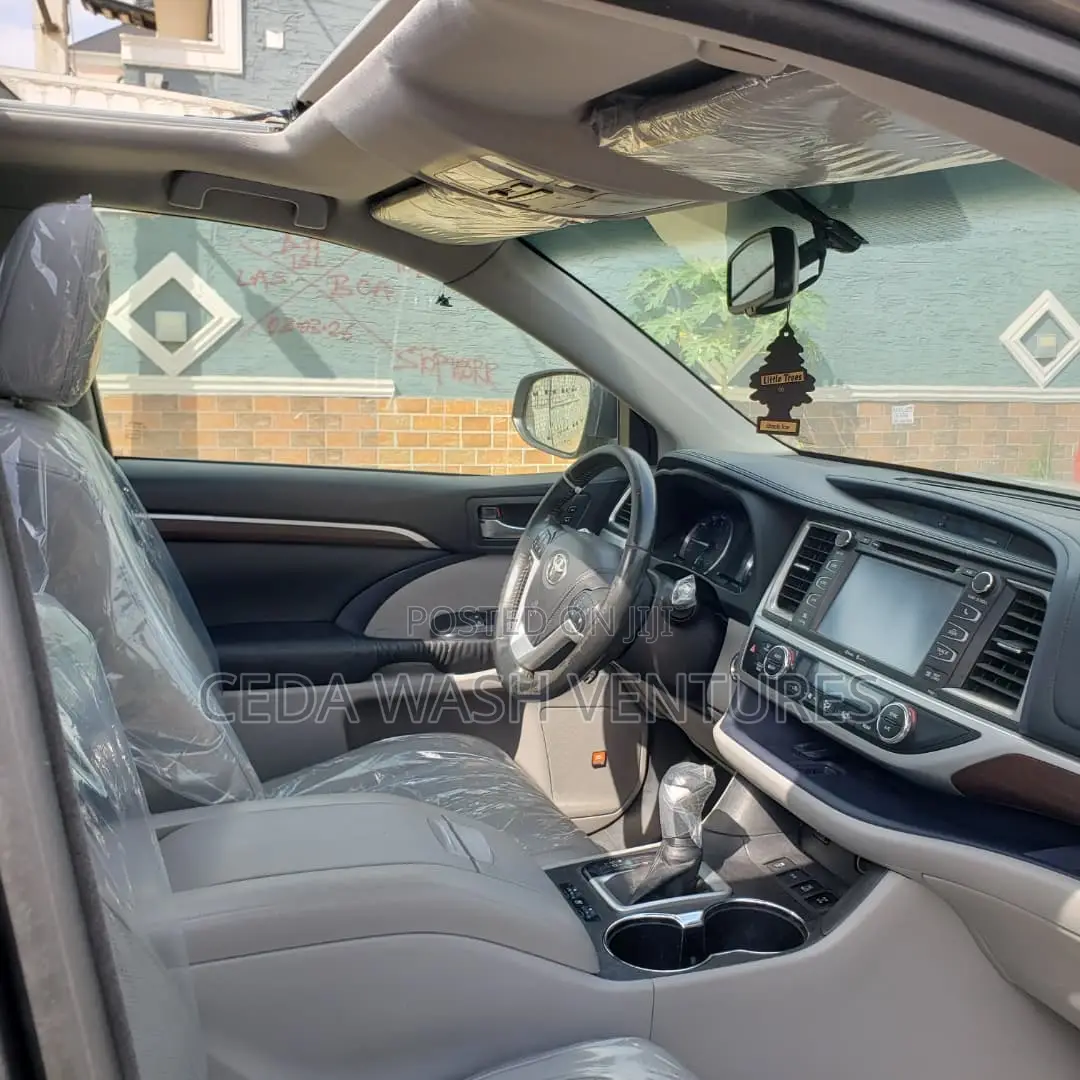 Toyota Highlander Limited 4dr SUV (3.5L 6cyl 6A) 2015 Brown
