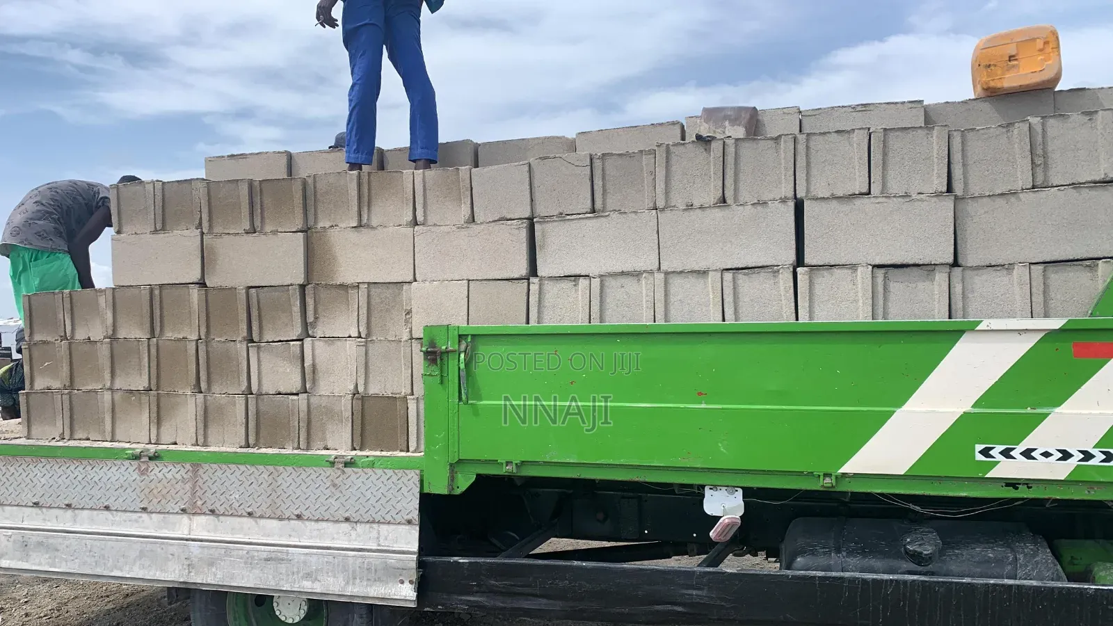 Strong Blocks and Sand Supply