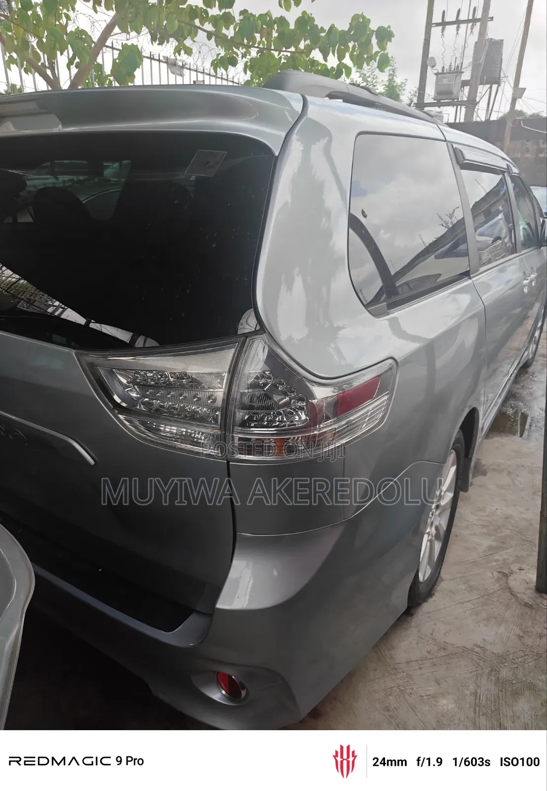 Toyota Sienna 2016 Blue