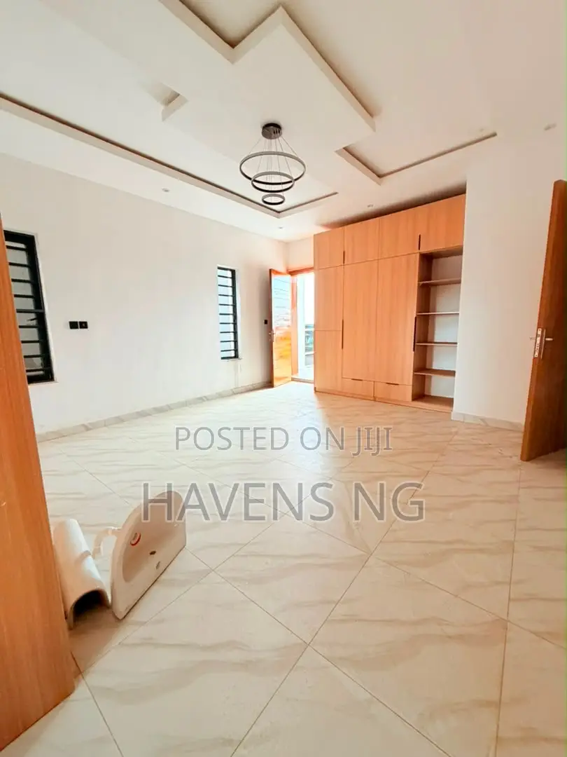 4bdrm Duplex in GRA Phase 1 for sale