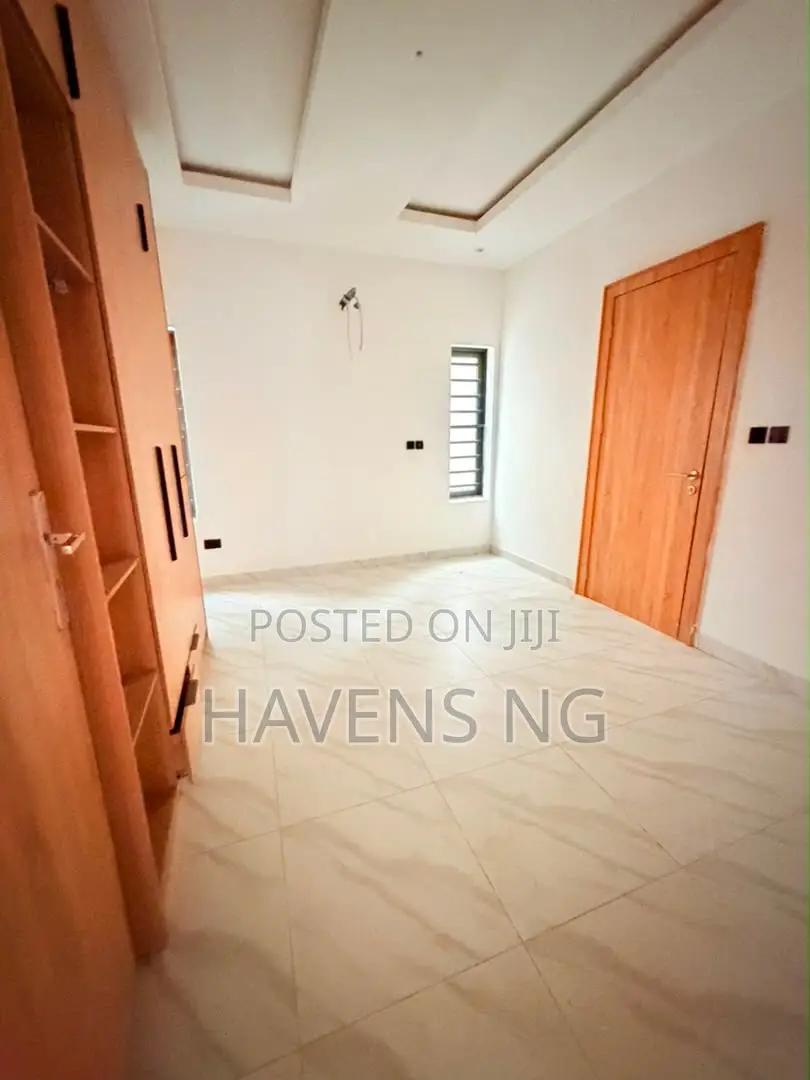 4bdrm Duplex in GRA Phase 1 for sale
