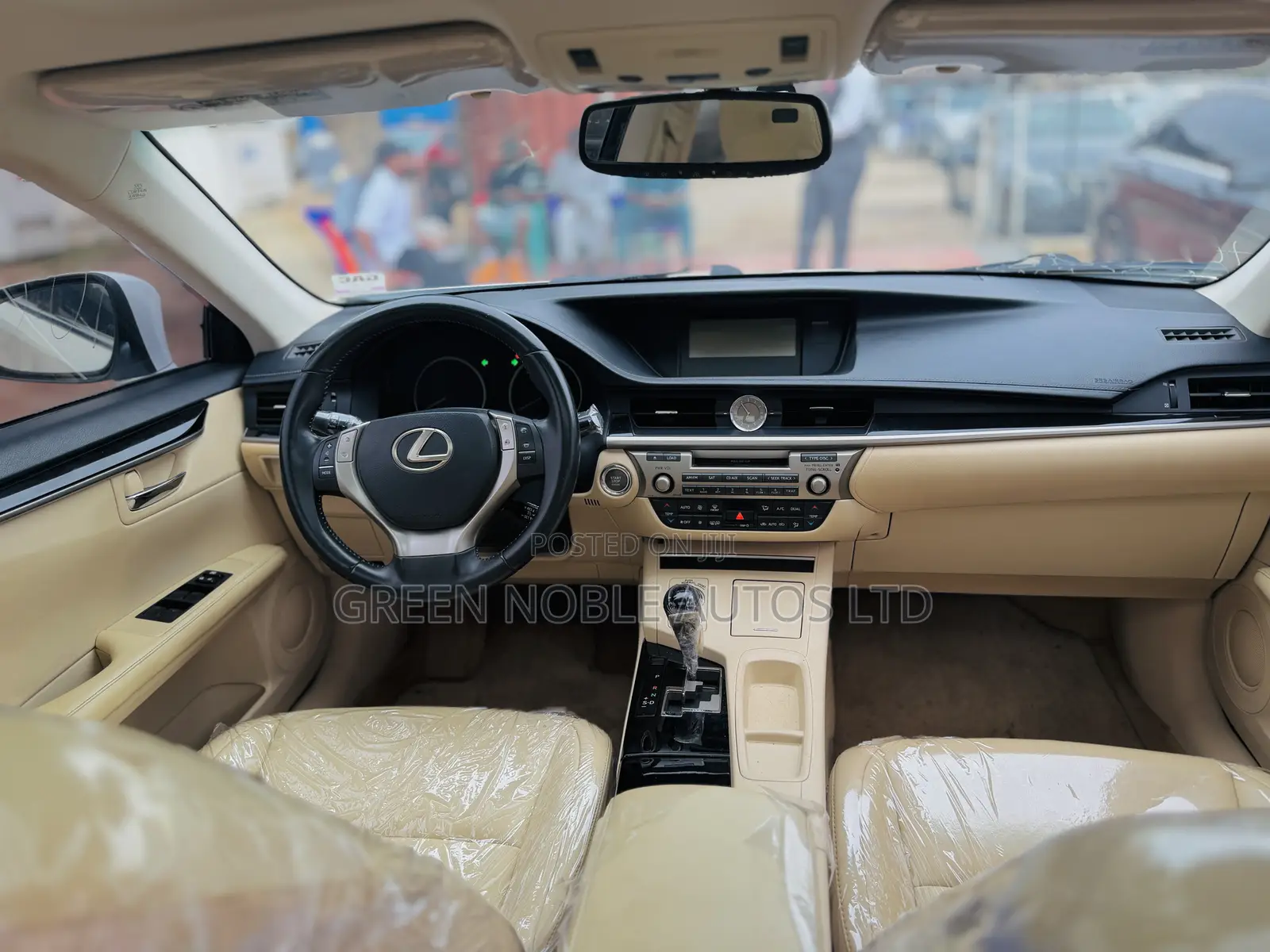 Lexus ES 350 FWD 2014 White