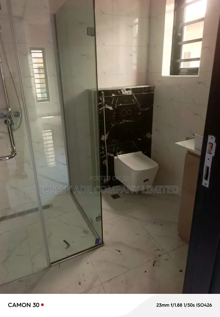 Furnished 5bdrm Duplex in GRA Phase 1 for sale
