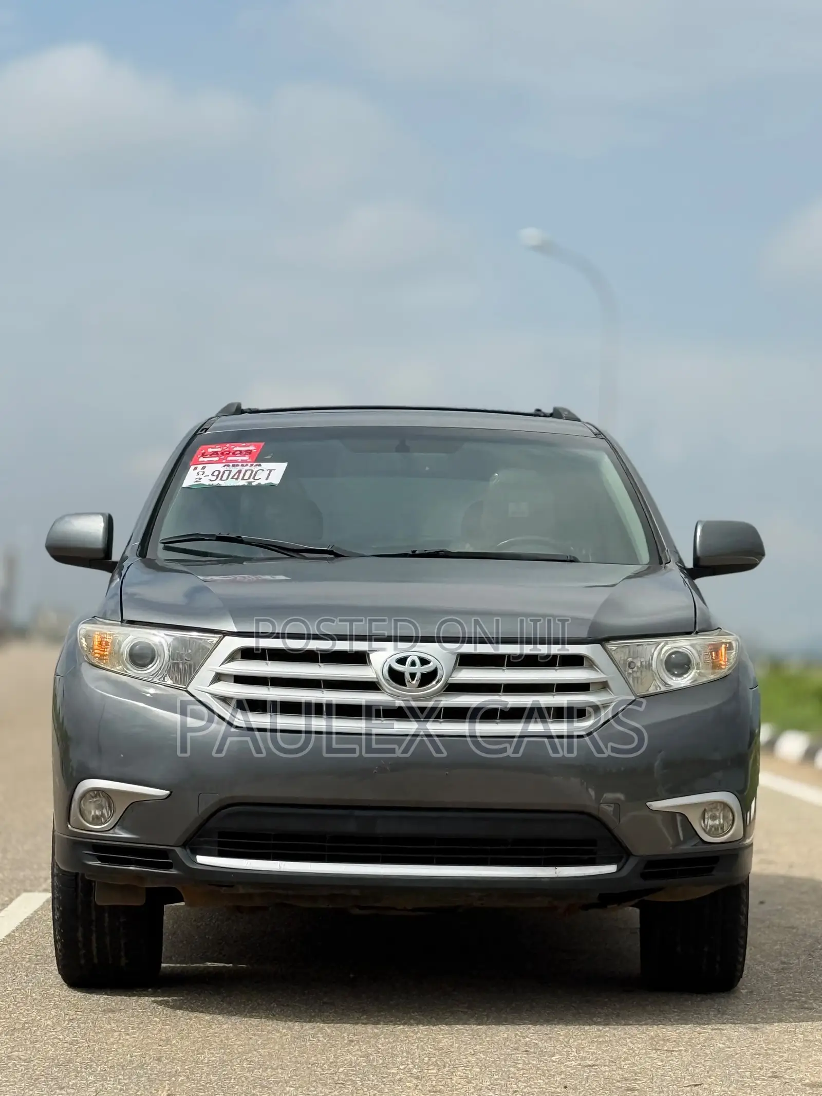 Toyota Highlander SE 2012 Gray